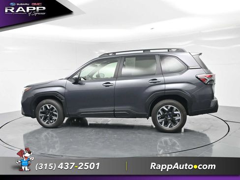 Used 2025 Subaru Forester Premium AWD/4WD image 4