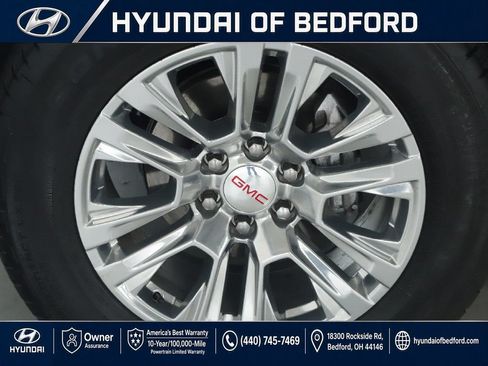 Used 2025 GMC Yukon Denali AWD/4WD image 46