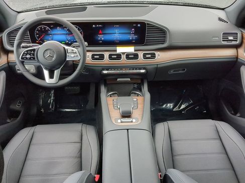 Used 2023 Mercedes-Benz GLS 450 4MATIC image 12