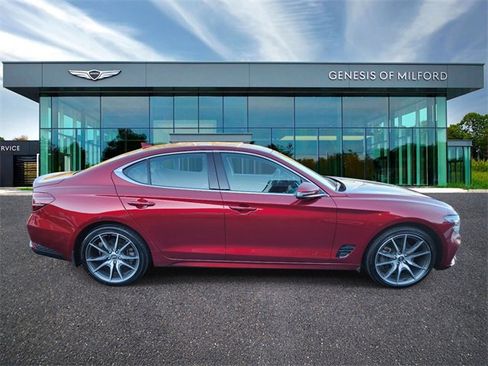 Used 2023 Genesis G70 2.0T image 4