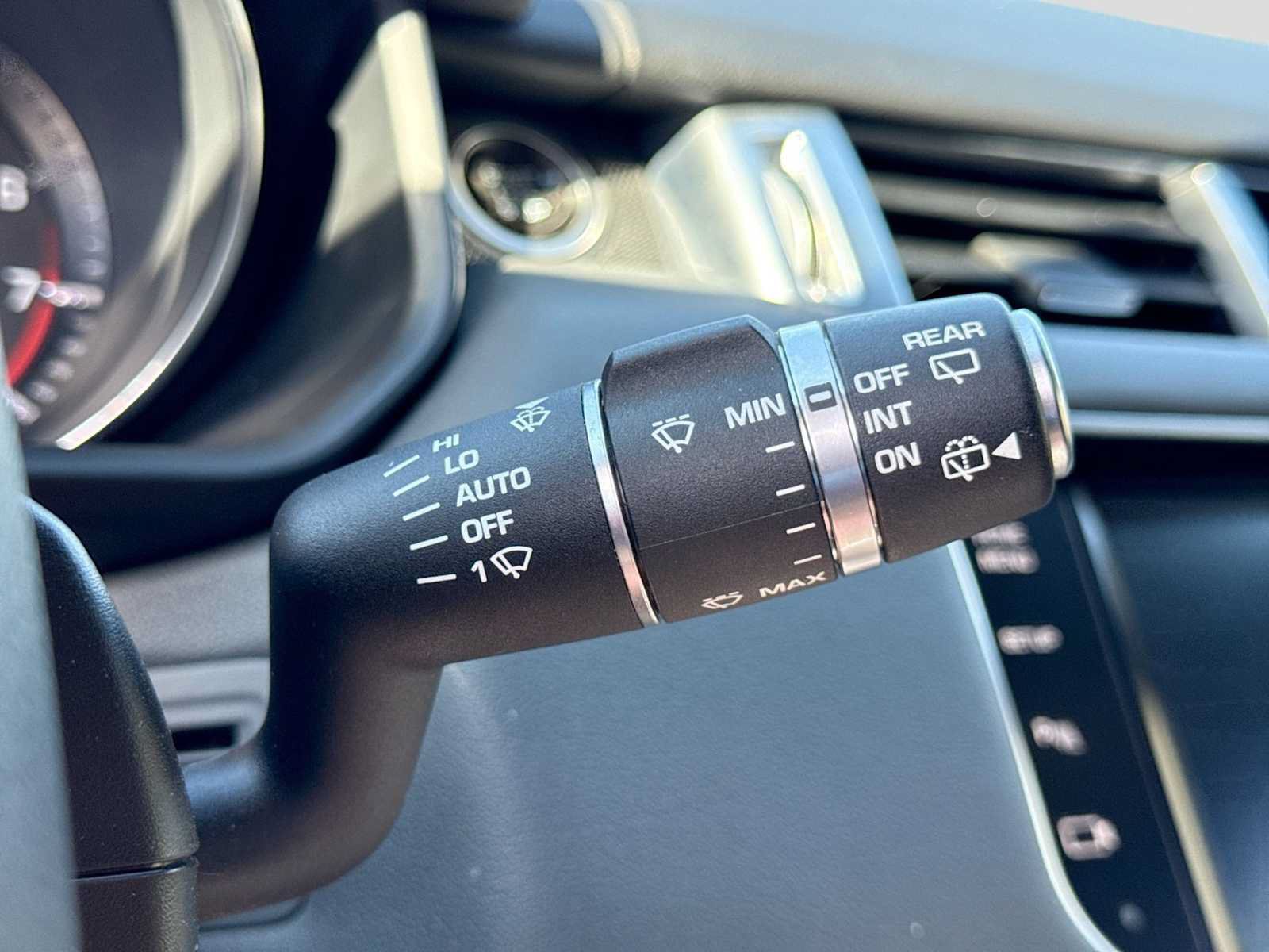 Used 2015 Land Rover Range Rover Sport HSE AWD/4WD image 25