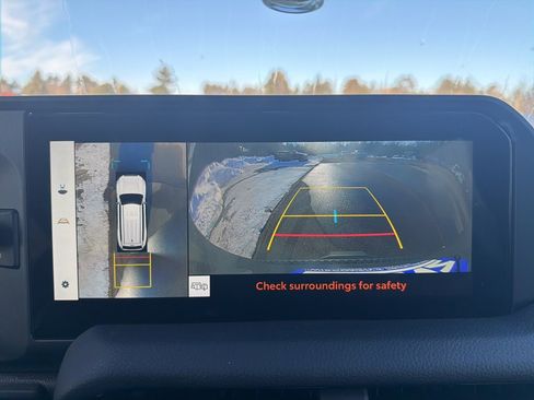 Used 2025 Toyota Land Cruiser image 29