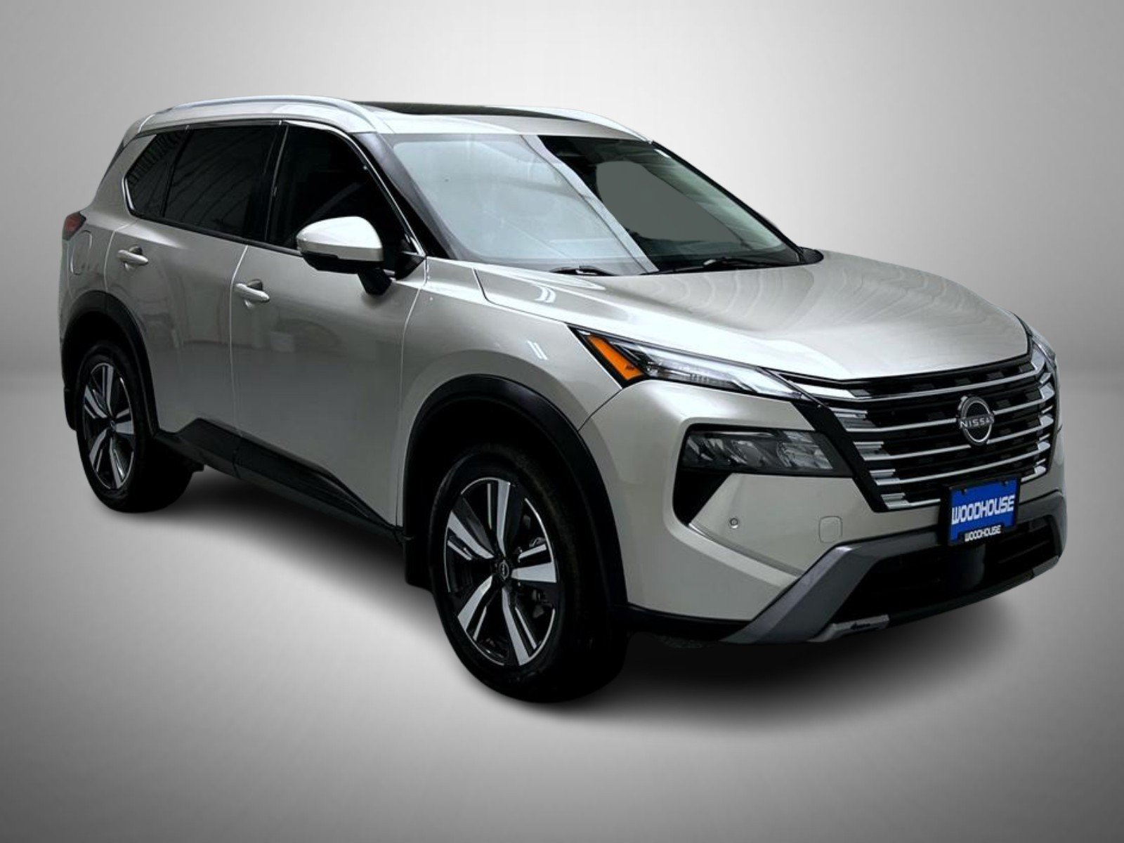 Used 2024 Nissan Rogue SL w/ SL Premium Package AWD/4WD image 3
