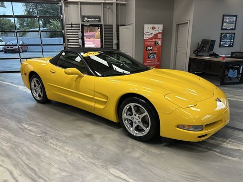 Used 2002 Chevrolet Corvette Convertible w/ Preferred Equipment Group2 image 21