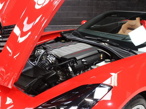 Used 2019 Chevrolet Corvette Stingray Convertible w/ 2LT Preferred Equipment Group image 31