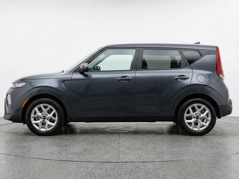 Used 2025 Kia Soul LX w/ LX Technology Package FWD image 5