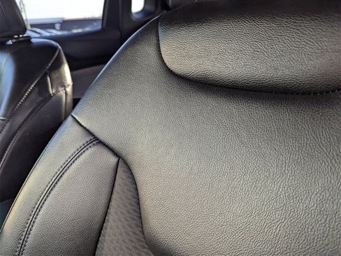 Used 2023 Jeep Compass Latitude w/ Convenience Group image 16