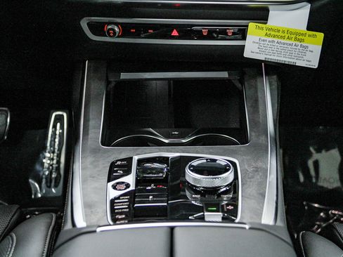 New 2026 BMW X7 xDrive40i w/ M Sport Package image 14