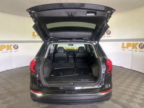 Used 2024 GMC Terrain AT4 w/ Infotainment Package II AWD/4WD image 5