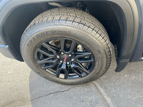 Used 2022 GMC Sierra 1500 Elevation image 13