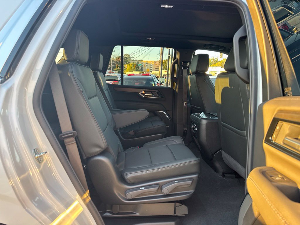 New 2027 GMC Yukon Denali w/ Sun & Power Step Package AWD/4WD image 26