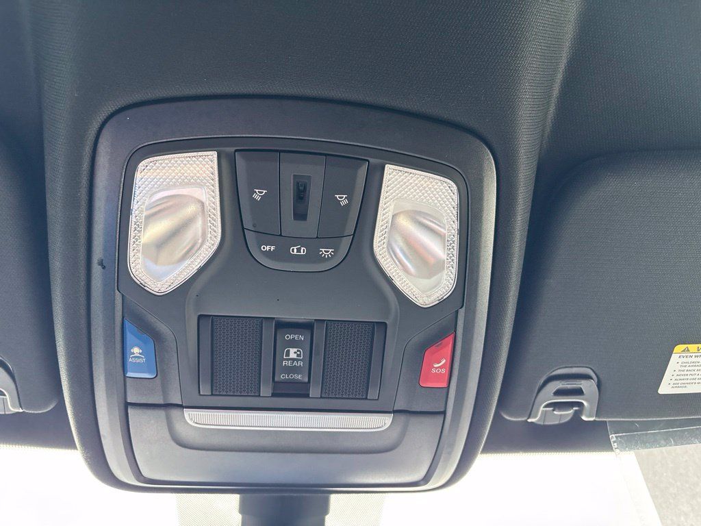 Used 2022 RAM 1500 Big Horn AWD/4WD image 35