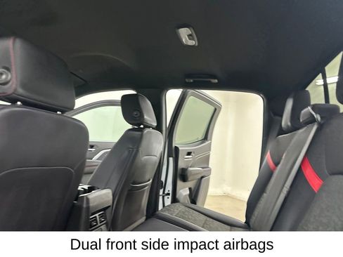 Used 2025 Chevrolet Colorado Z71 AWD/4WD image 29