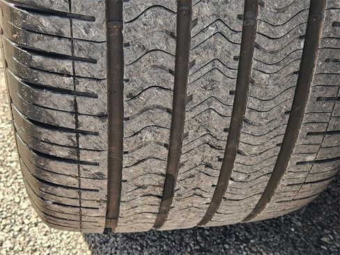 Used 2025 Dodge Charger Daytona Scat Pack w/ Track Pack image 11