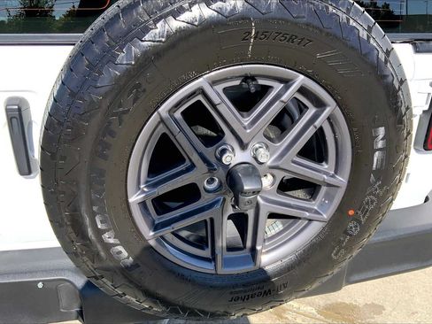 Used 2026 Jeep Wrangler Sport AWD/4WD image 33