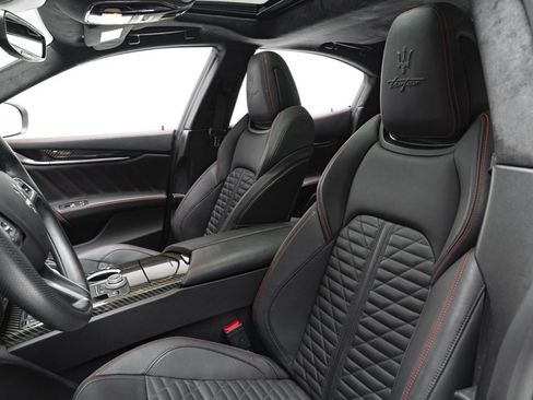 Used 2022 Maserati Ghibli Trofeo image 3