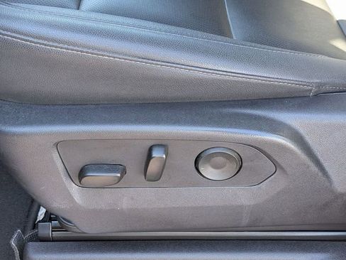 Used 2025 GMC Sierra 1500 SLT image 15