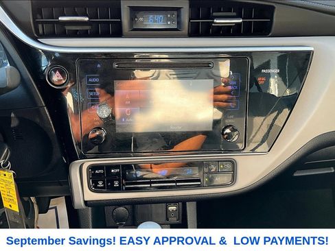 Used 2017 Toyota Corolla LE FWD image 12