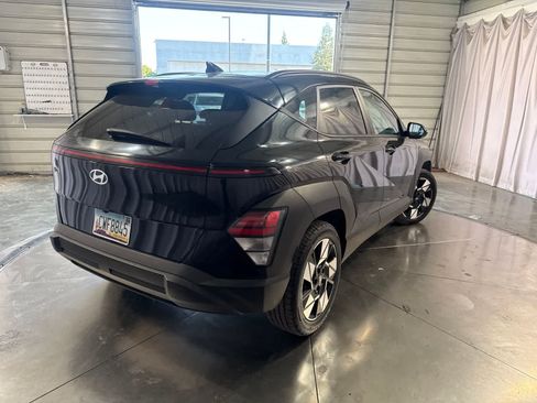 Used 2025 Hyundai Kona SEL FWD image 5
