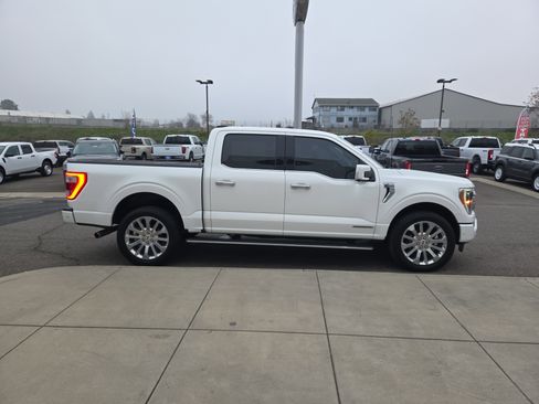 Used 2023 Ford F150 Limited image 6