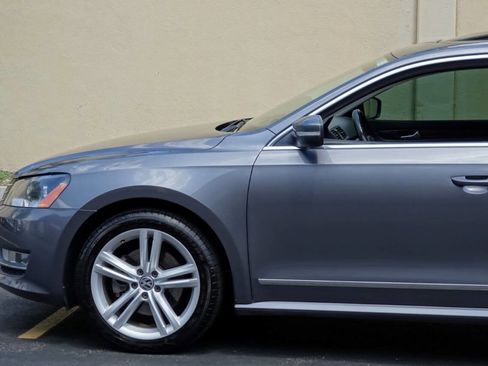 Used 2013 Volkswagen Passat TDI SEL Premium image 13