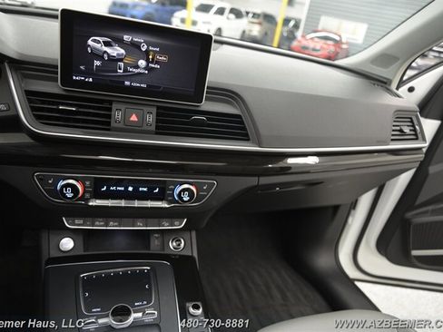 Used 2018 Audi Q5 2.0T w/ Premium Plus Package image 29