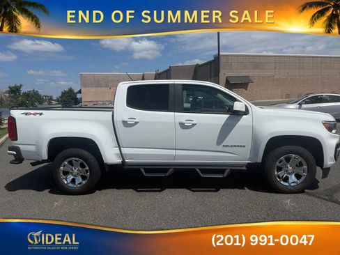 Used 2022 Chevrolet Colorado LT w/ LT Convenience Package AWD/4WD image 11