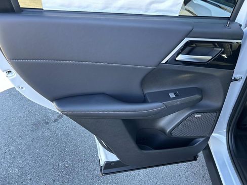 New 2026 Mitsubishi Outlander AWD image 20