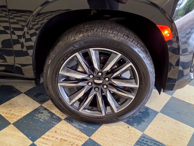 Used 2023 Cadillac Escalade Sport Platinum w/ LPO, ONYX Package AWD/4WD image 9