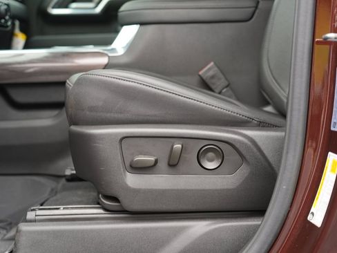 Certified 2024 Chevrolet Silverado 2500 LTZ w/ LTZ Convenience Package AWD/4WD image 15