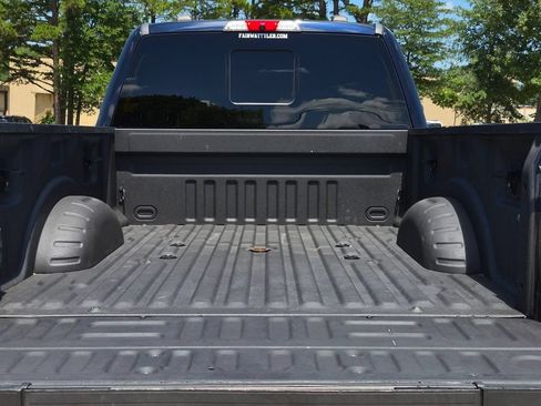Used 2022 Ford F350 Platinum w/ Tremor Off-Road Package AWD/4WD image 11