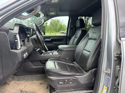 Used 2024 GMC Sierra 3500 Denali w/ Denali Reserve Package AWD/4WD image 4