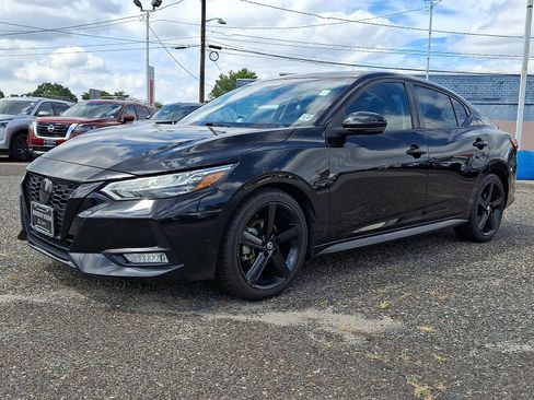 Certified 2022 Nissan Sentra SR w/ Midnight Edition FWD image 3