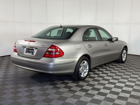 Used 2004 Mercedes-Benz E 320 4MATIC Sedan image 9