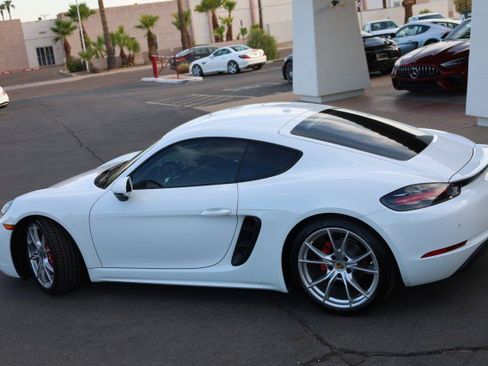 Used 2019 Porsche 718 Cayman S RWD image 16