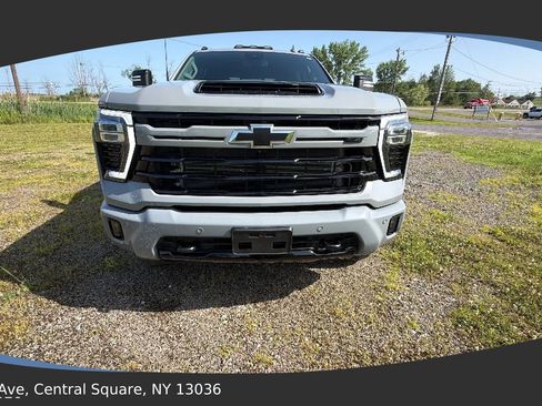 Used 2024 Chevrolet Silverado 3500 LTZ w/ LTZ Plus Package AWD/4WD image 10