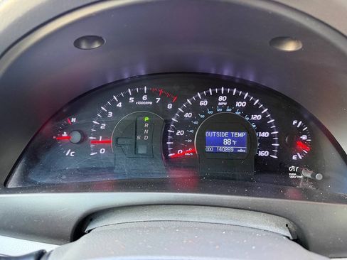 Used 2010 Toyota Camry LE FWD image 23