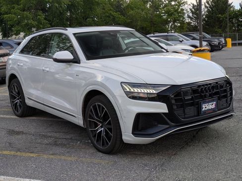 Used 2023 Audi Q8 Premium Plus AWD/4WD image 3