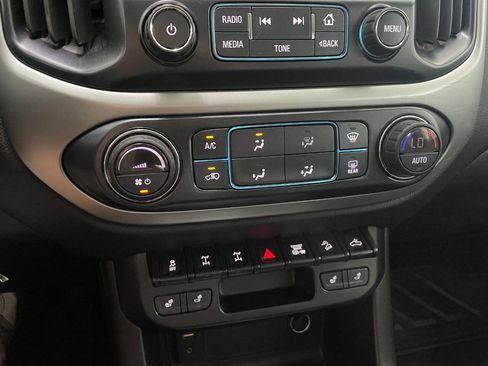 Used 2018 Chevrolet Colorado ZR2 image 37