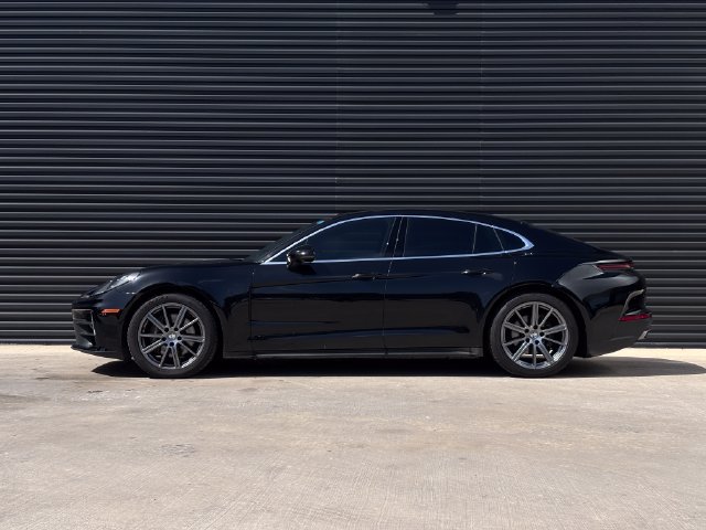 Certified 2025 Porsche Panamera RWD image 2