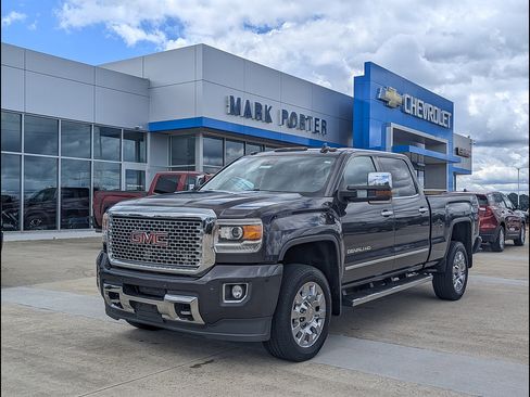 Used 2015 GMC Sierra 2500 Denali w/ Duramax Plus Package AWD/4WD image 1
