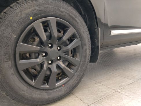 Used 2015 Nissan Rogue S FWD image 31
