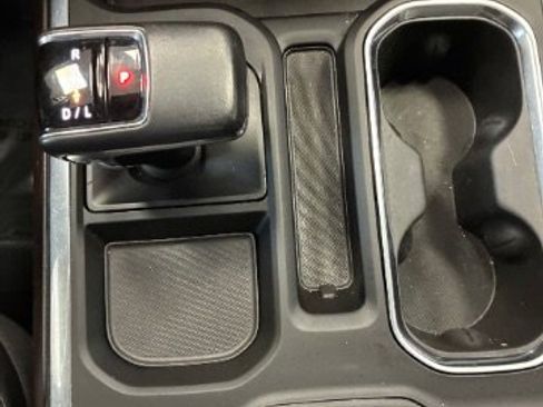 Used 2022 GMC Sierra 1500 SLT w/ SLT Premium Plus Package image 10