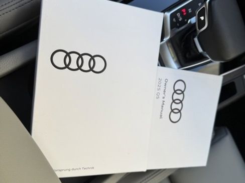 Certified 2025 Audi Q5 2.0T Premium Plus image 18