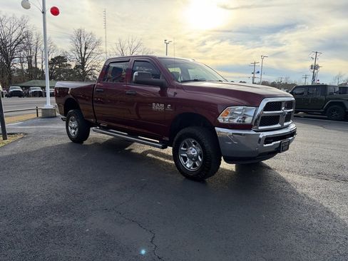 Used 2018 RAM 2500 Tradesman w/ Chrome Appearance Group image 3