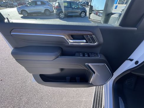 Certified 2024 Chevrolet Silverado 3500 High Country image 23