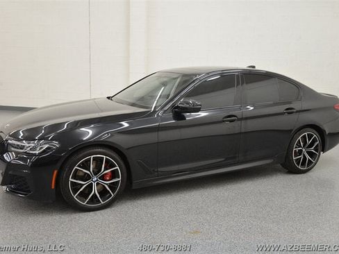 Used 2023 BMW 530i w/ M Sport Package RWD image 4