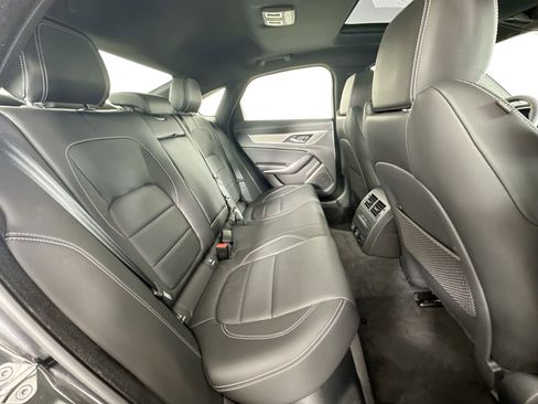 Certified 2024 Jaguar XF R-Dynamic SE image 26