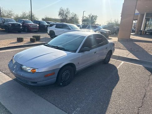 Used 2001 Saturn S-Series SL FWD image 1
