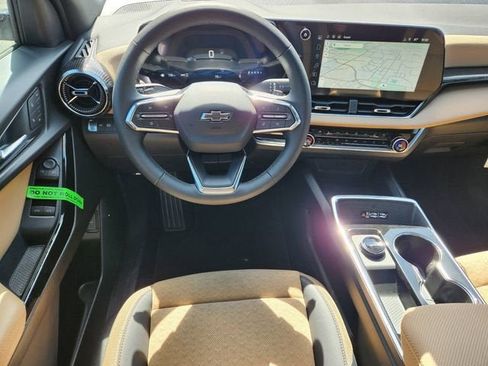 New 2026 Chevrolet Equinox ACTIV w/ Convenience Package III AWD/4WD image 11